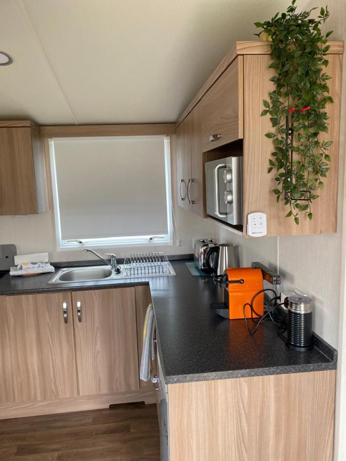 Deluxe 3 Bedroom Caravan In Haven'S Seton Sands Holiday Village,Wifi Port Seton Exterior photo