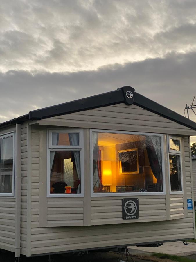 Deluxe 3 Bedroom Caravan In Haven'S Seton Sands Holiday Village,Wifi Port Seton Exterior photo