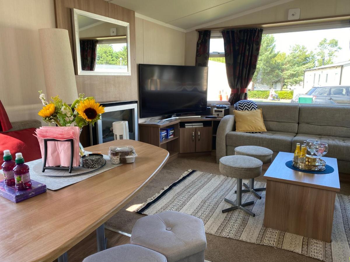 Deluxe 3 Bedroom Caravan In Haven'S Seton Sands Holiday Village,Wifi Port Seton Exterior photo